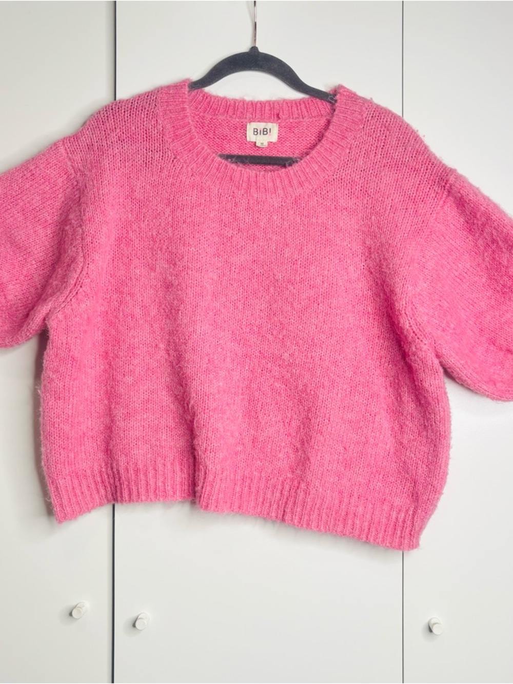 BiBi Fuzzy Puff-Sleeve Cropped Sweater in Hot Pink - Picture 6 of 11
